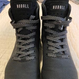 No Bull high tops men’s size 11